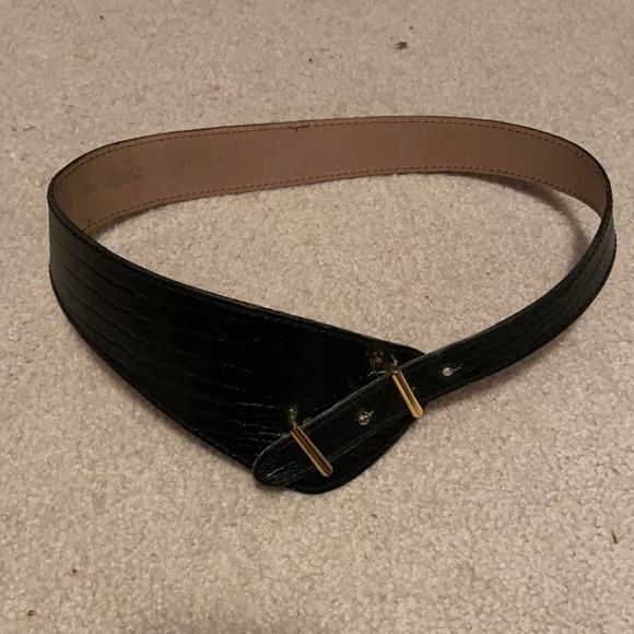 an abbe creation Accessories - 5/$20- An Abbe Creation Genuine leather belt